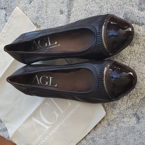 AGL Attilio Giusti Leombruni Brown Patent Cap Toe Low Heeled Pump in 42